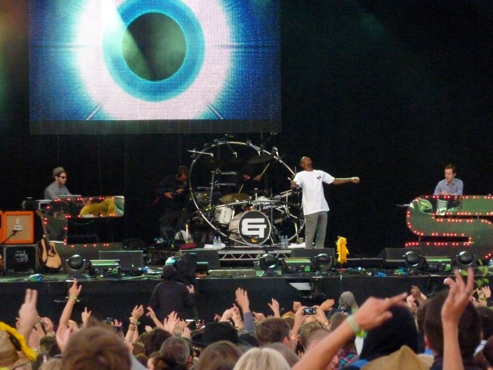 chase__status_at_bestival_2010