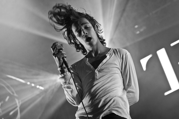 matthew_healy_of_the_1975_at_southside_festival_2014_in_neuhausen_ob_eck